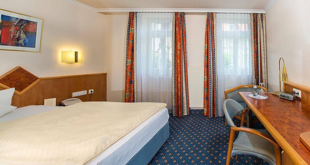 Hotel Wuerttemberger Hof Öhringen Εξωτερικό φωτογραφία